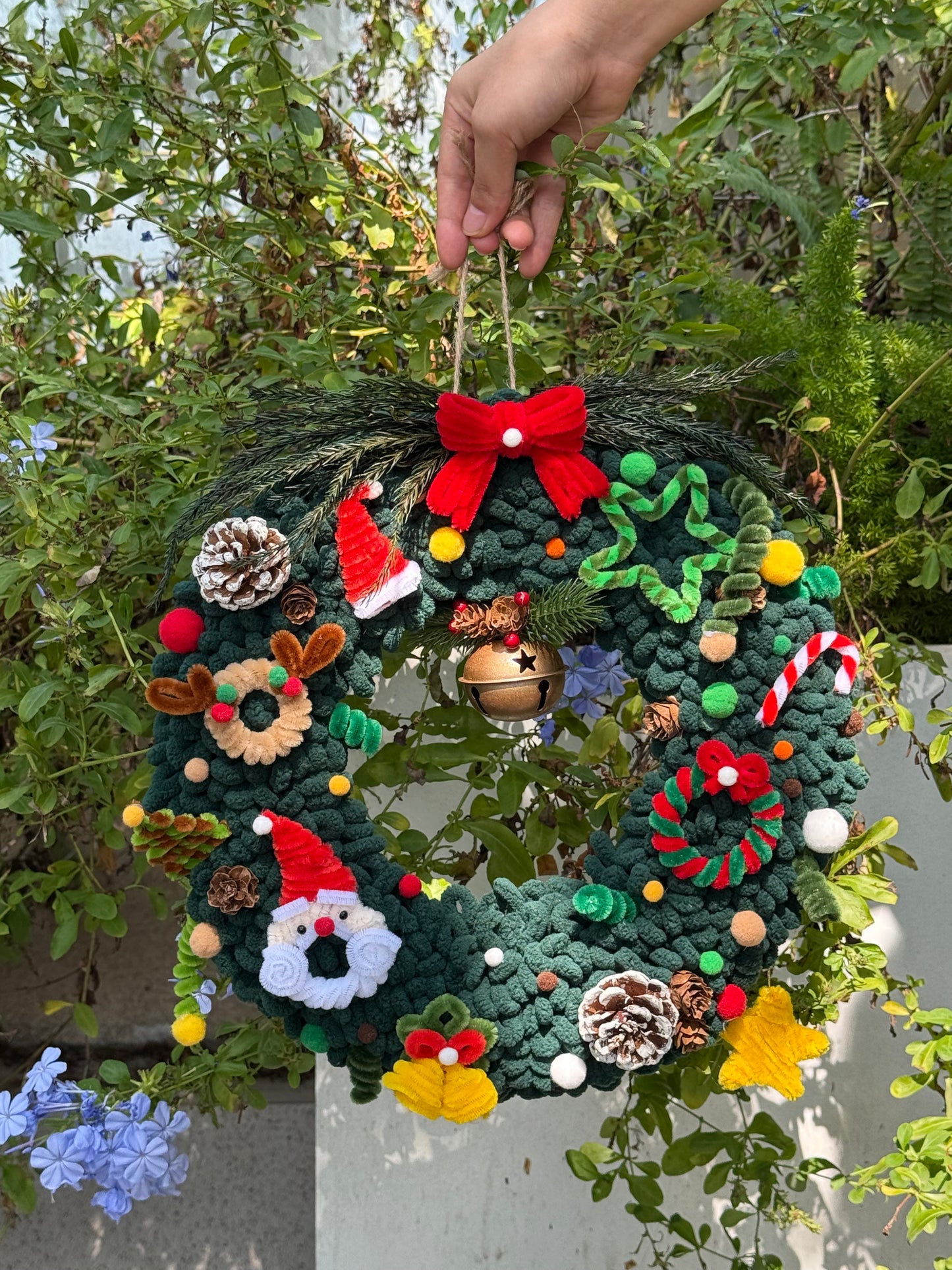 Merry Whimsy Wreath - Latch Hook DIY Kit - Christmas Wreath