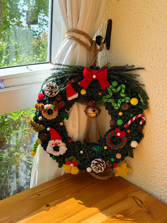 Merry Whimsy Wreath - Latch Hook DIY Kit - Christmas Wreath